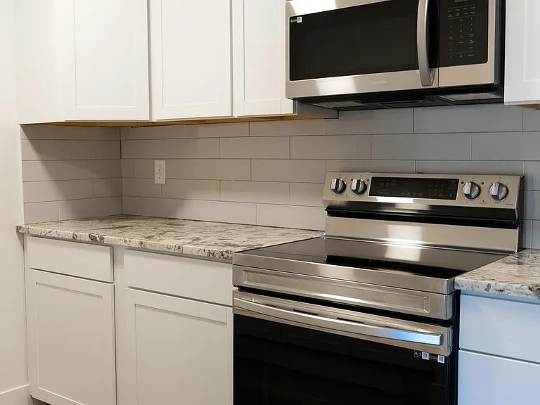 726 Zorn Ave #17 — Photo 1