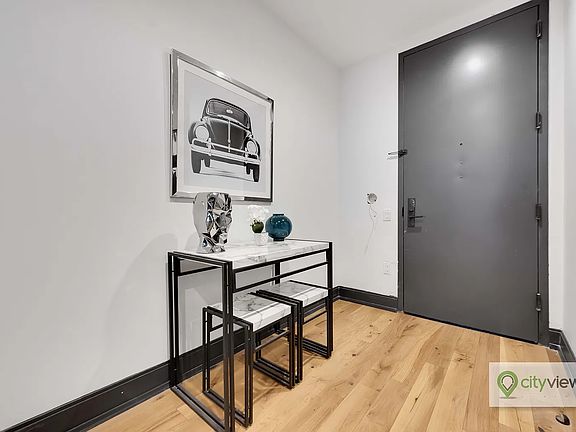 4th image of 4441 Purves St APT 1203