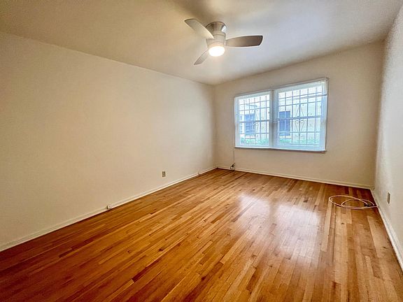 4th image of 806 Alandele Ave #806