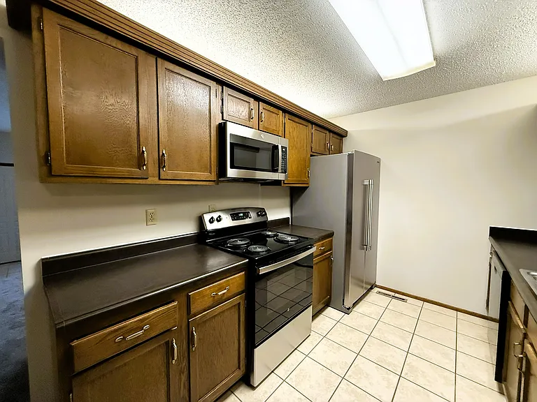 1325 N Denene Ln — Photo 10