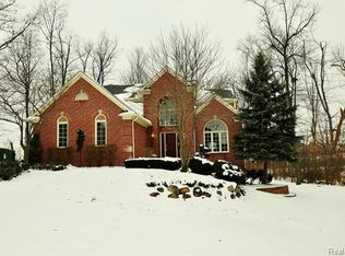 12721 Essex Ct #55, Plymouth, MI 48170