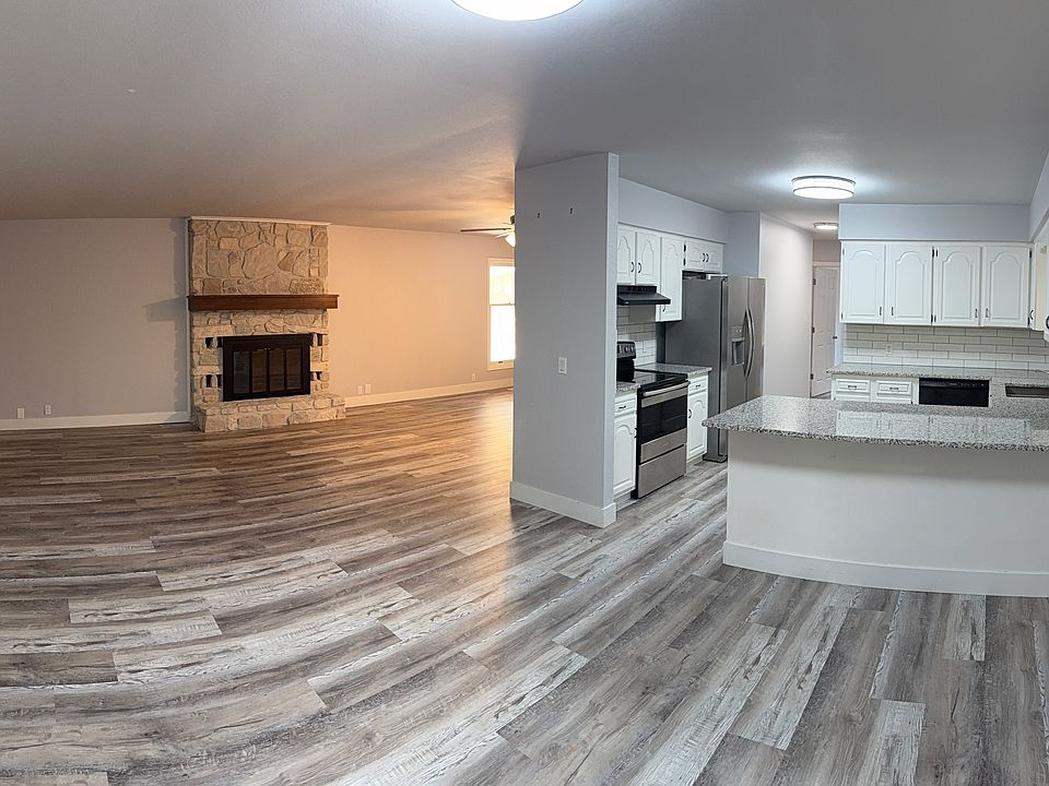 1st image of 4 Malaga Cir