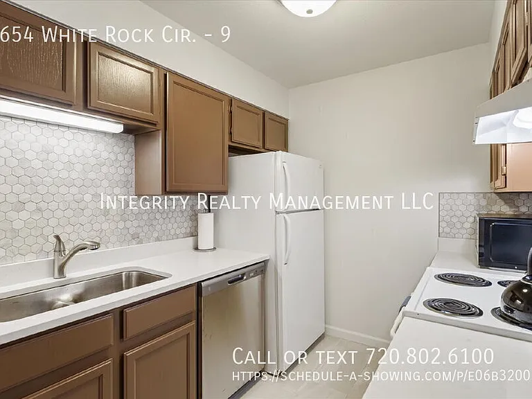 4654 White Rock Cir #9 — Photo 16