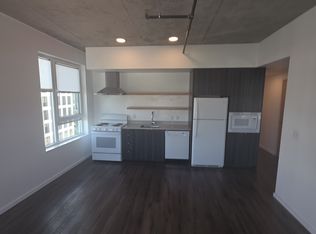 550 NE Grand Ave, Portland, OR 97232
