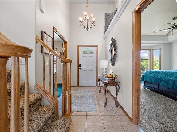 4th image of 205 Bear Dr