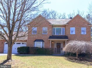 234 Fairway Cir, Cross Junction, VA 22625
