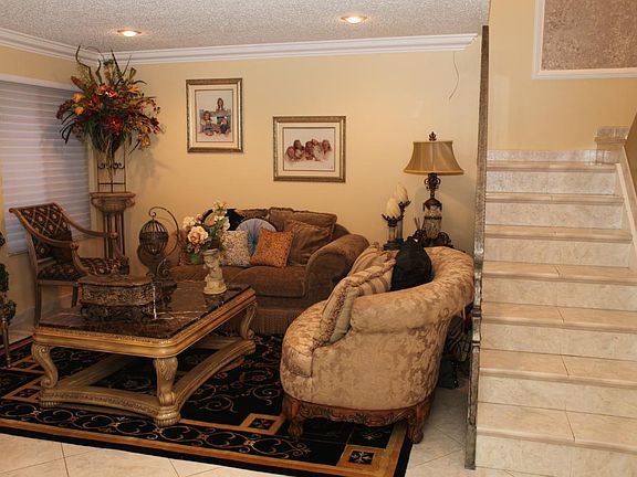 3rd image of 1701 SW 110th Ter