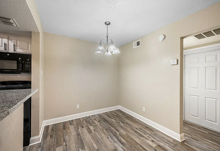 The Pinnacle Apartments — Photo 26
