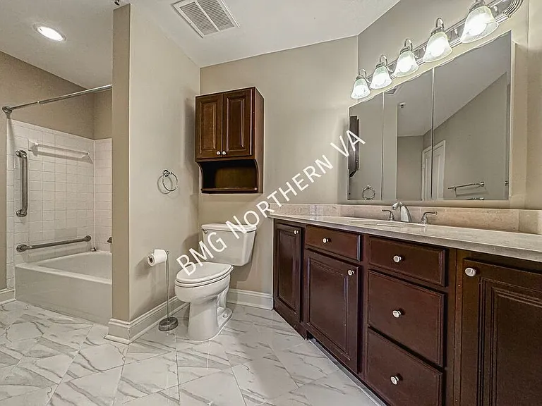 5565 Seminary Rd #404 — Photo 16