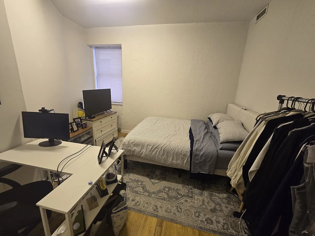Building Photo - 160 Bleecker St #1CW