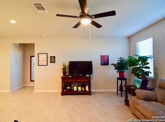 3rd image of 178 Landing Ln