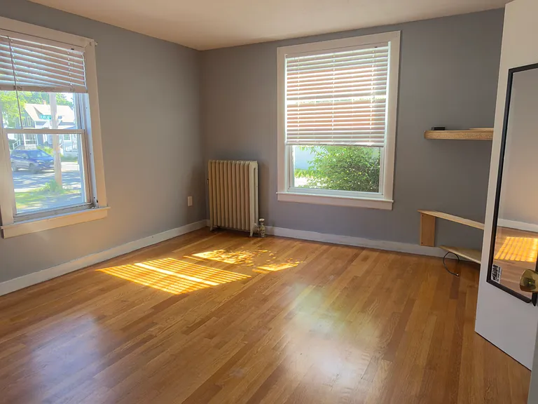 1396 Bridge St #1 — Photo 9
