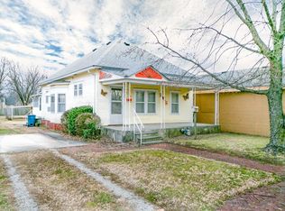 1409 W 8th St, Coffeyville, KS 67337