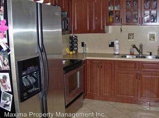 1271 NE 42nd Ct, Pompano Beach, FL 33064