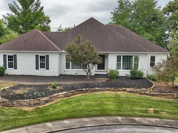 7733 Edmonson Dr, Newburgh, IN 47630