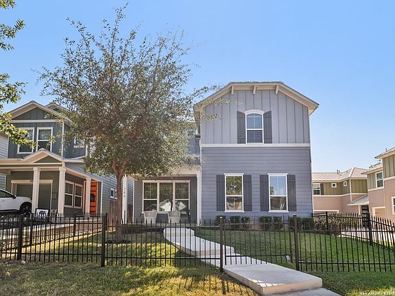 4th image of 144 Claremont #101
