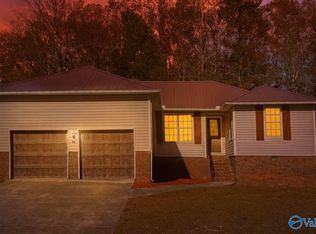 1028 Lakeview Ln, Arab, AL 35016