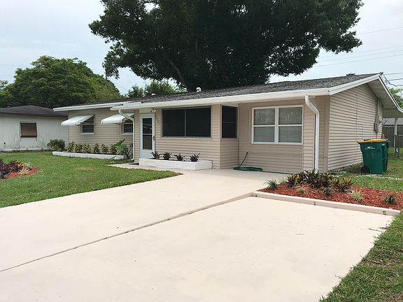 2nd image of 2361 Iowa Dr