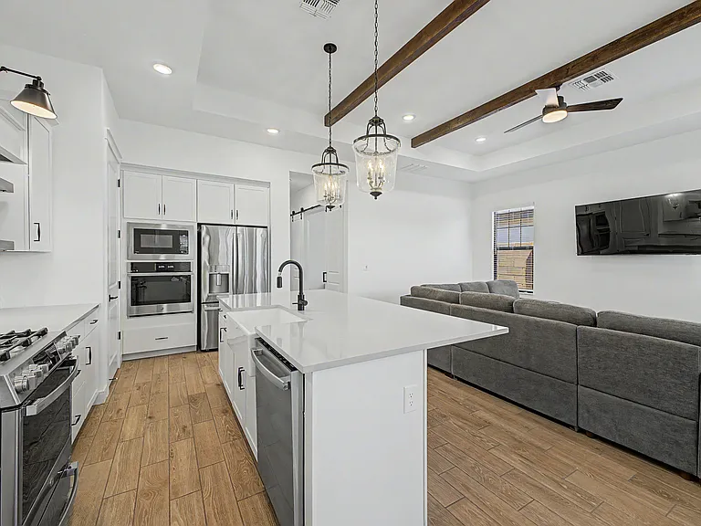 4412 N 203rd Dr — Photo 10