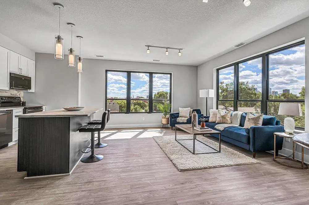 2 bed, 1380 sqft, $2,495 — Photo 1