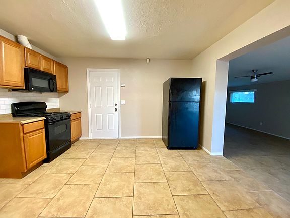 4th image of 3436 W Dahlia Dr