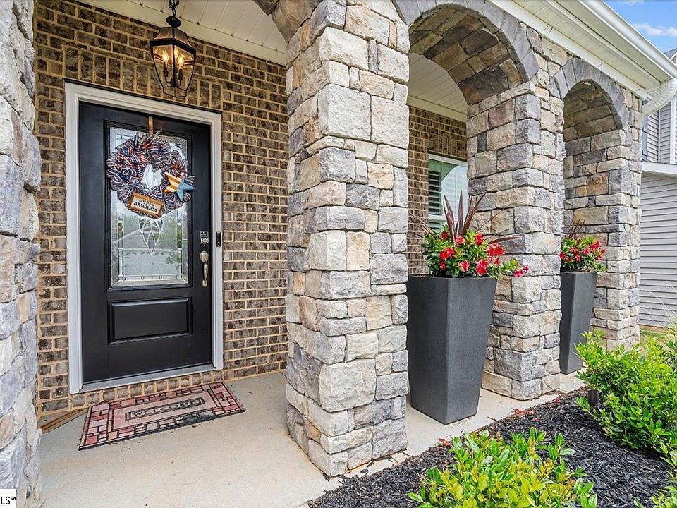 2nd image of 383 Pewter Cir