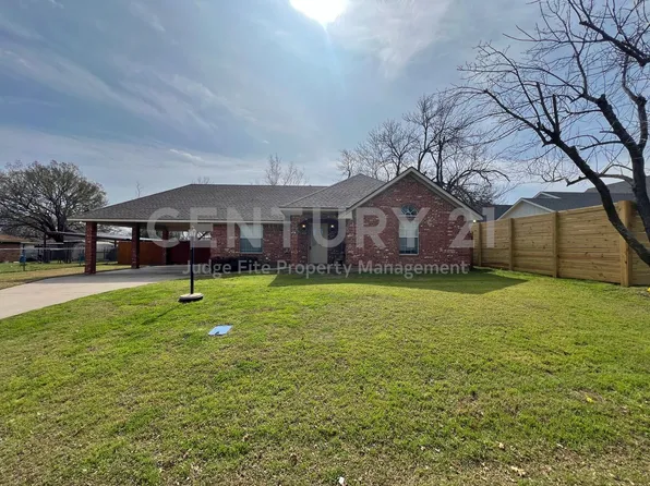 408 W Morton St, Boyd, TX 76023