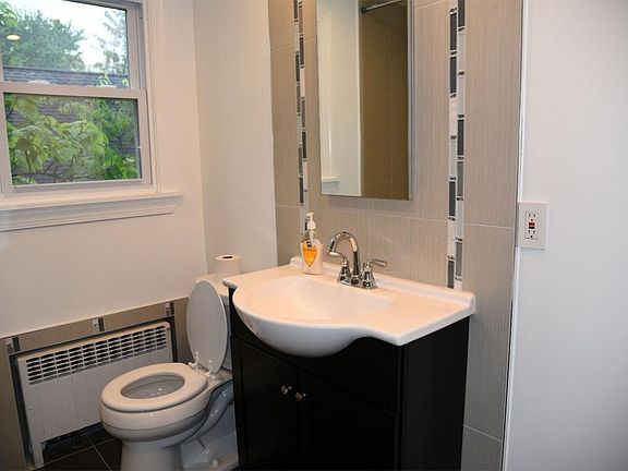 3rd image of 8-18 Oak St Floor 2