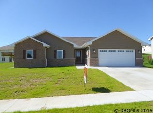 6308 Pawnee Ln, Asbury, IA 52002