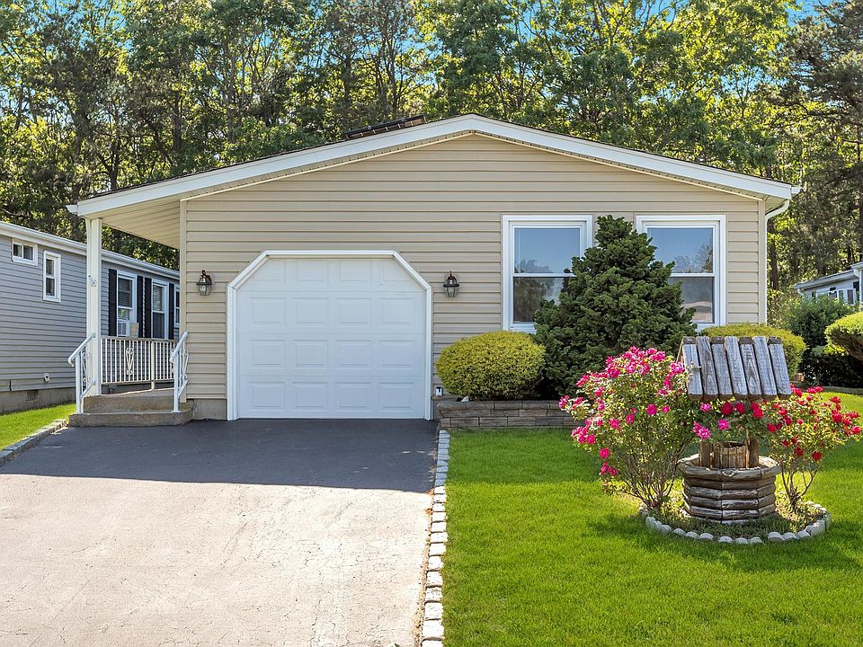 1st image of 59 Village Cir W #59