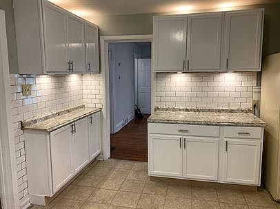 1st image of 412 Hoyt St Unit 2