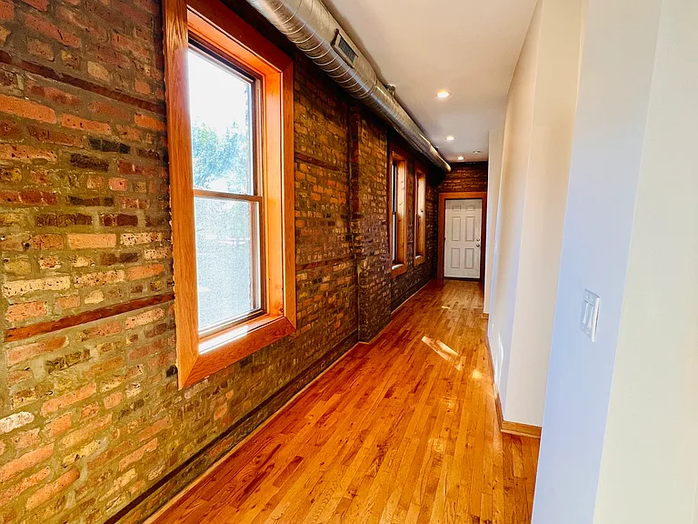 1639 W 21st Pl #1 — Photo 9