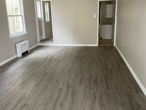 2nd image of 209 N Bromley Ave APT 1