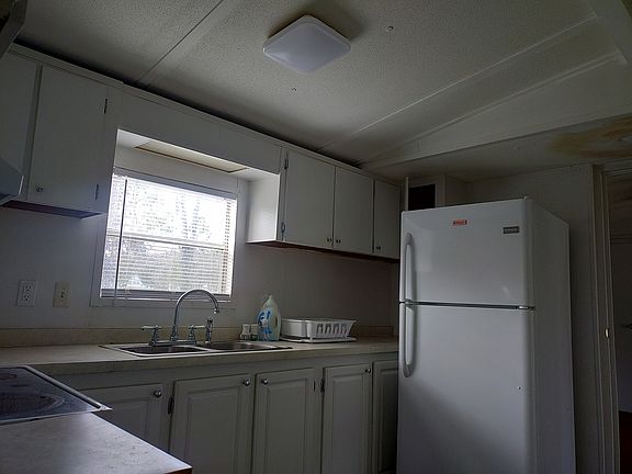 4th image of 167 NW Mitchem Gln #9