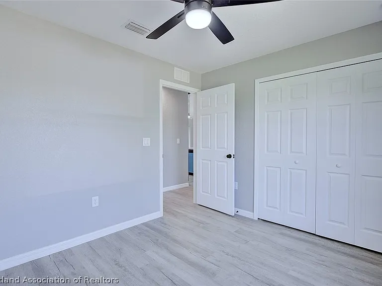 136 Friendly Cir — Photo 24
