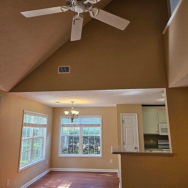 breakfast nook off kitchen