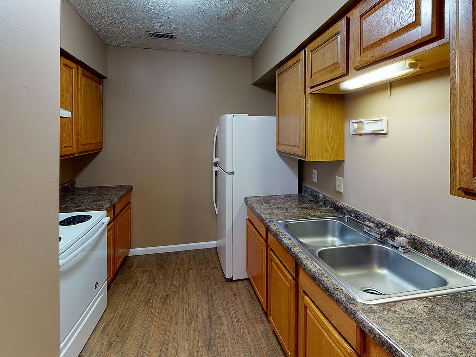 1st image of 3220 W 13th St APT 1