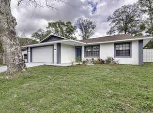 5215 Burr Pl, Seffner, FL 33584