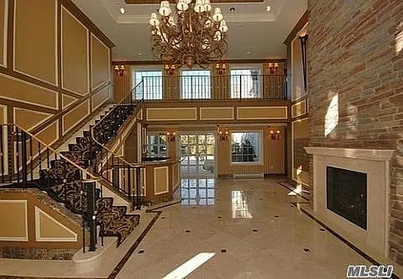 Rented by Douglas Elliman | media 32