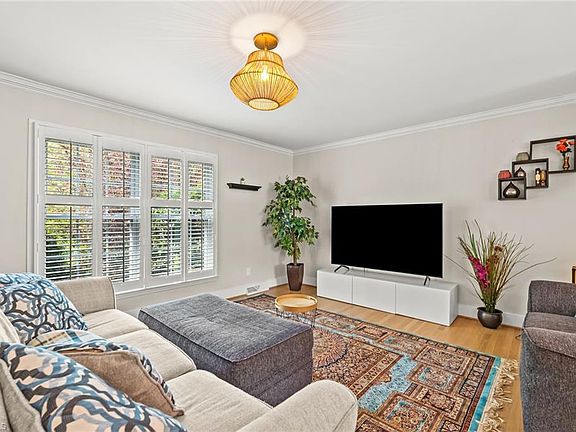 5th image of 3502 Redington Dr
