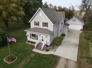 300 1st St W, Madison, MN 56256