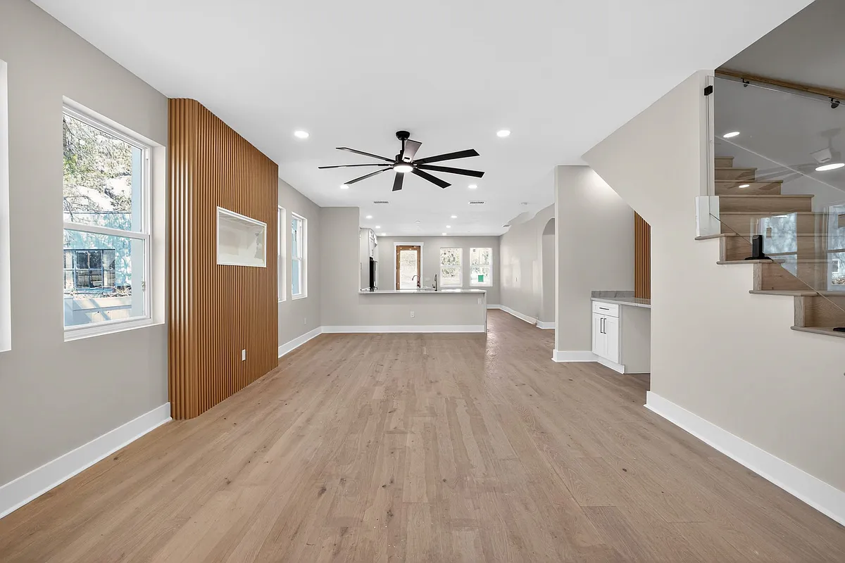 Family Room - 204 E Adalee St