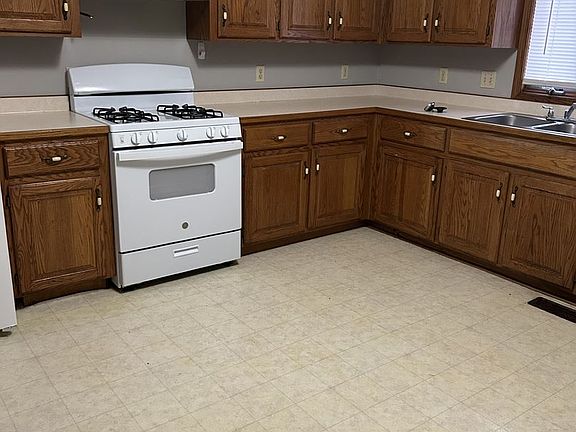 5th image of 403 E Adams St APT B