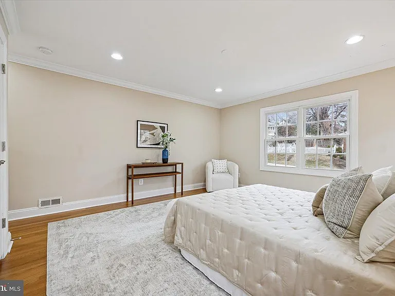 4902 Derussey Pkwy — Photo 51