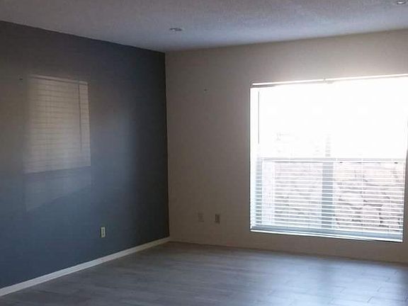 3rd image of 4433 N Stanton St APT 101