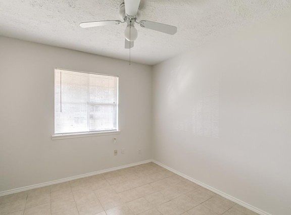 5th image of 11114 W Bellfort St