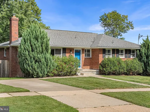 2305 Peggy Ln, Silver Spring, MD 20910