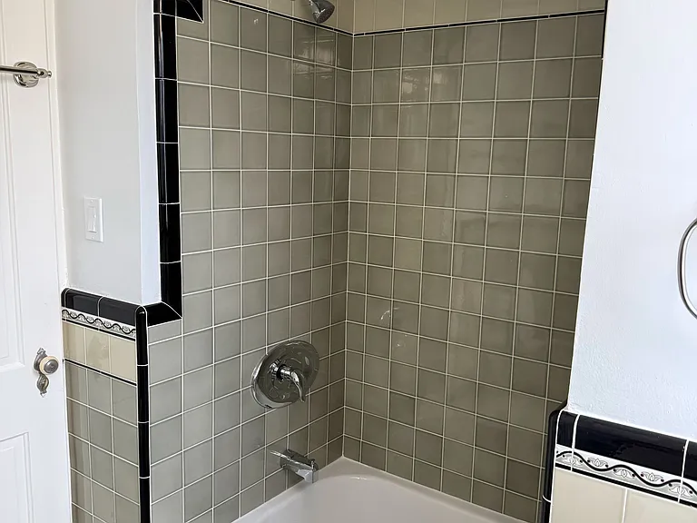 617 W Glenoaks Blvd #617 — Photo 17