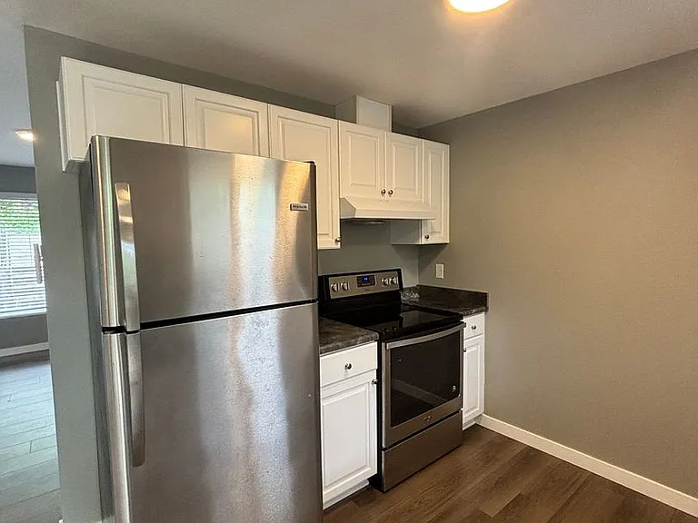 3550-3554 SW Beaverton Hillsdale Hwy — Photo 5