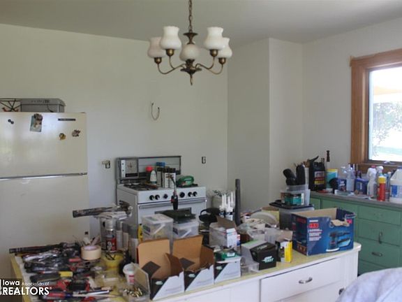 17th image of 1412 State St